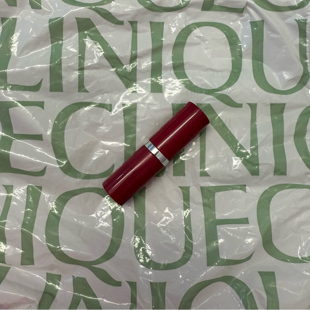 Clinique Plum Pop Lipstick